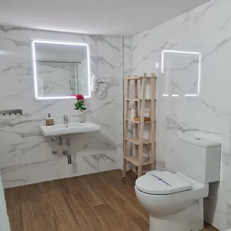 Apartamento La Victoria 1 *